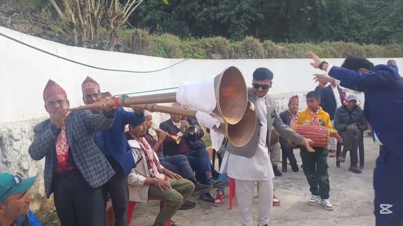 स्याङ्जा बढुवागाउको बाजाको तालमा देश बिदेश पुरै झुम्मियो ! कस्तो राम्रो नाच । मनोजको शुभ बिबाह ।