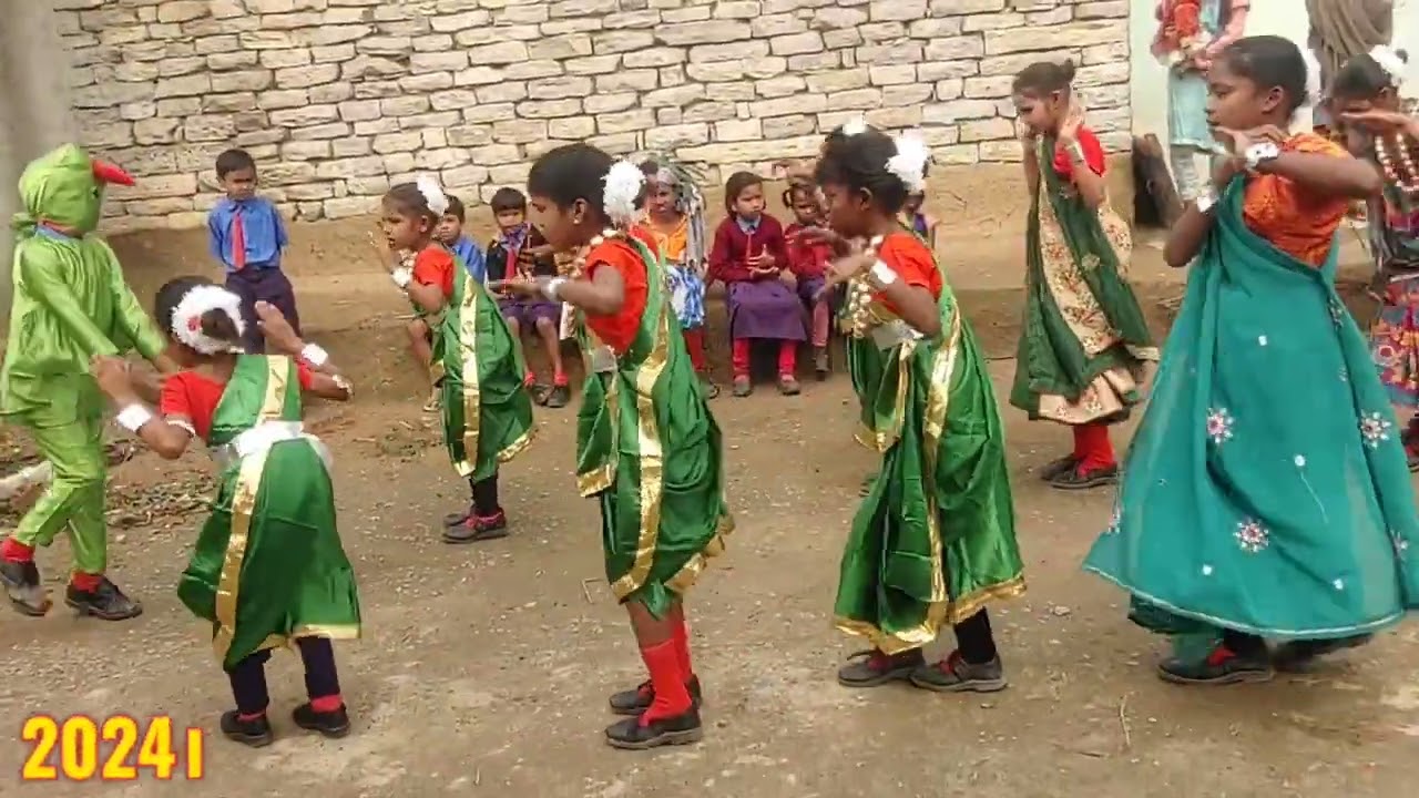 **सुआ लहकते**