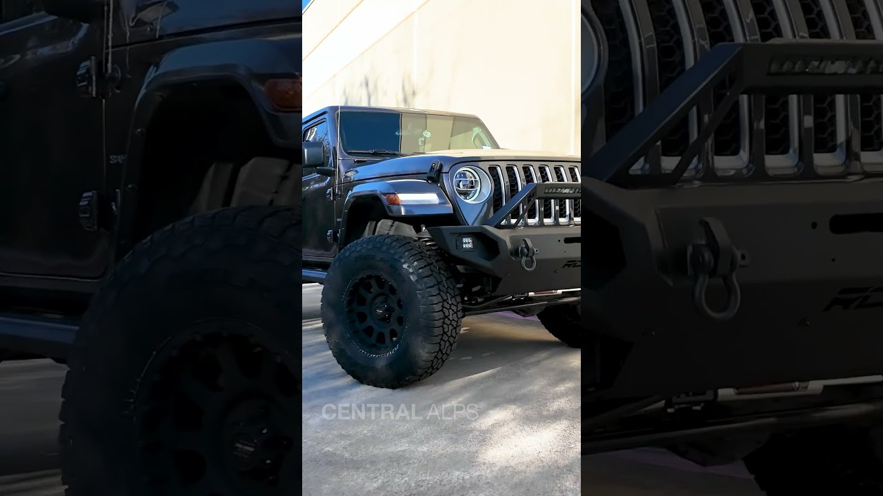 2021 Jeep Rubicon with a 3.5" Lift Stabilizer!