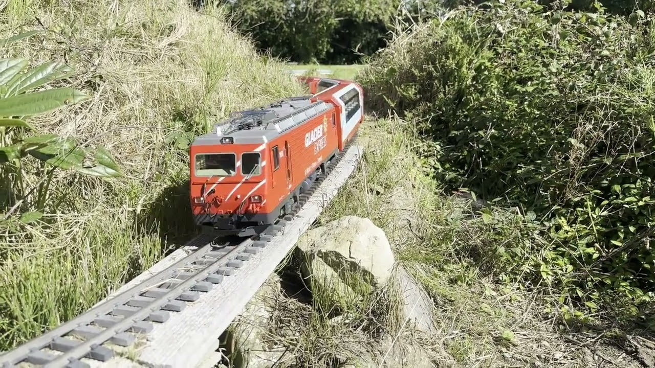 G Scale Glacier Express day and night time running