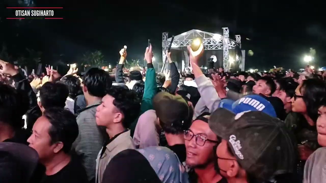 God Bless - Semut Hitam Live At Fasta Vaganza Magelang