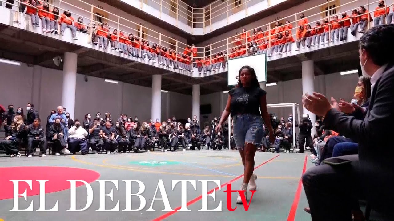 Un desfile en la Cárcel Distrital en Bogotá de la nueva colección de 'Johana Bahamón + People'