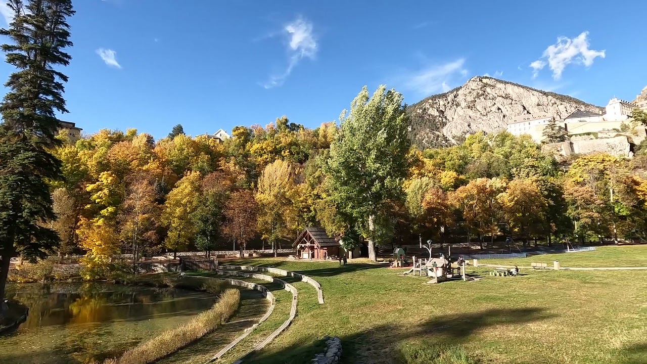 Marche silencieuse au parc de la Schappe,  Briançon 2021