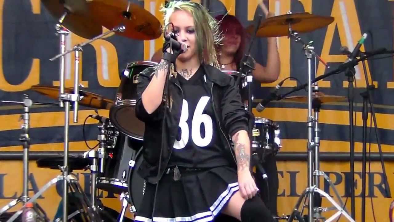 Area 7 - Iris [HD](FUSION ROCK 08-09-2012)