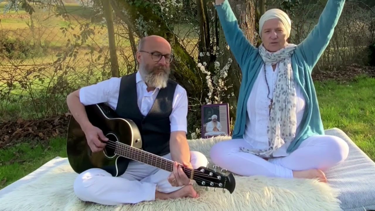 Das Kundalini Yoga erklärt im Adi-Mantra