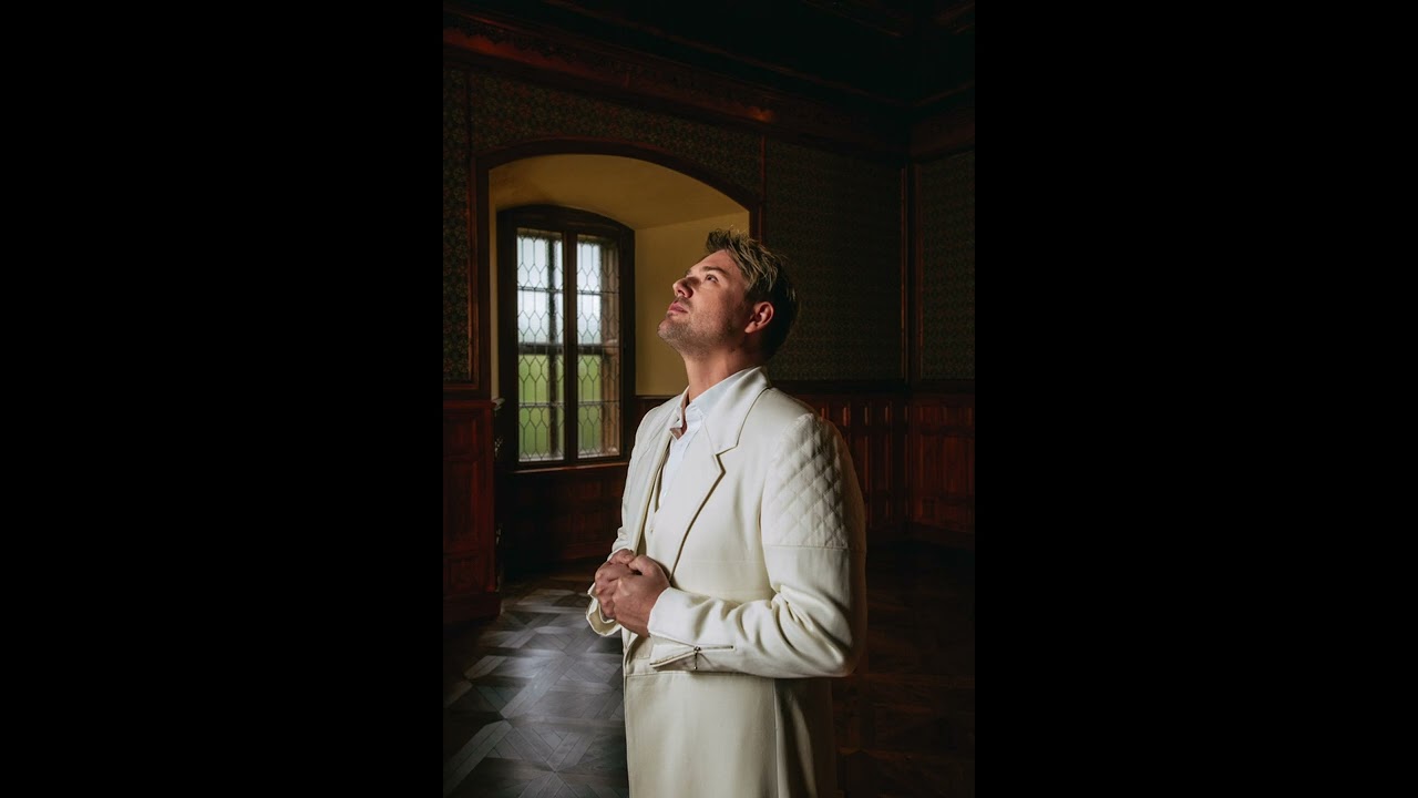 Klára Vojslavská, David Deyl - Nám se stalo něco překrásného (Official Audio)