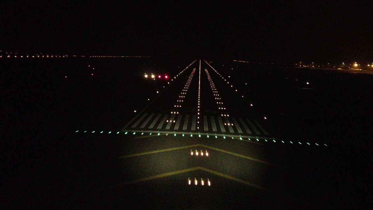 인천공항 야간 착륙. ICN airport night landing b777