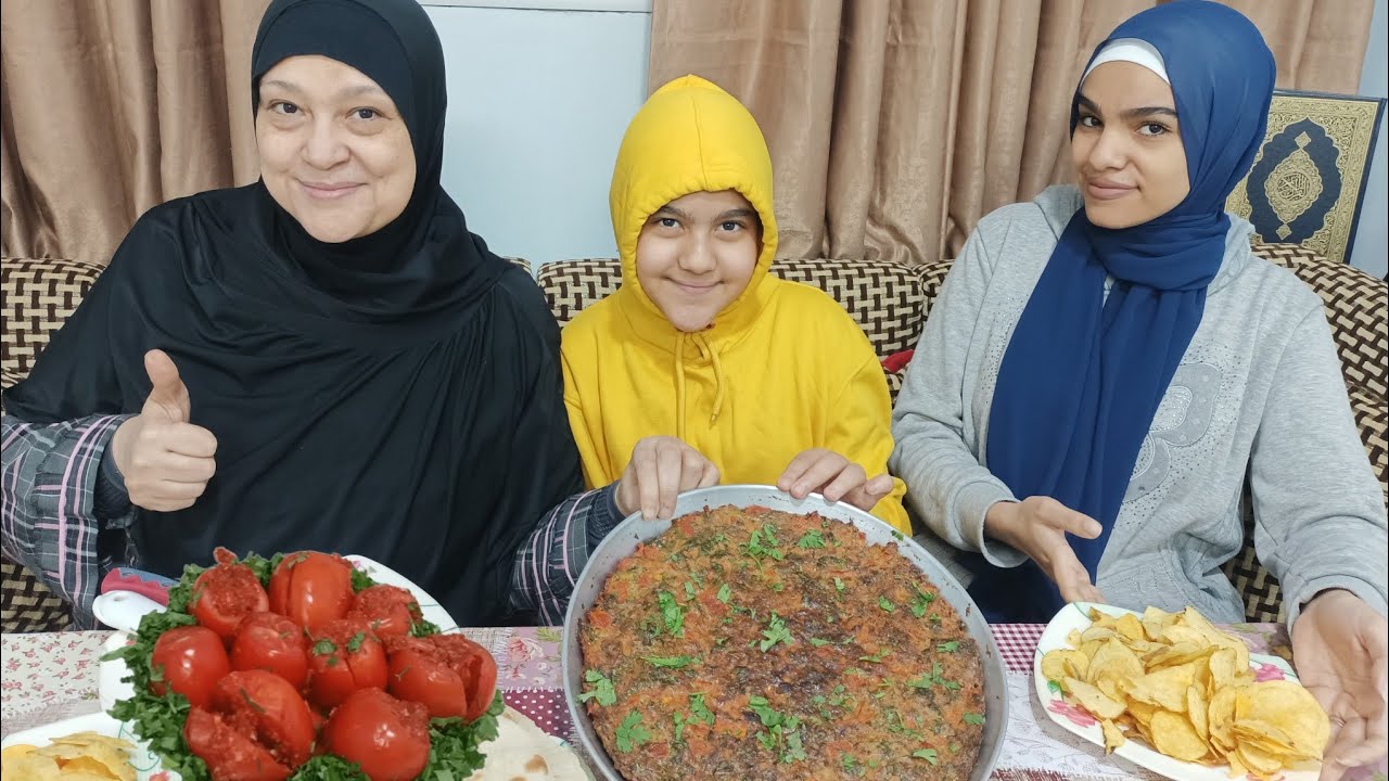 صنية العجه المصريه🫓. مع الطماطم المخلله🍅. شكل وطعم تحفه