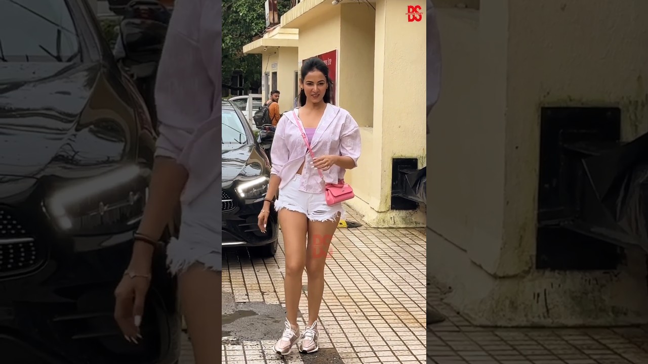 Sonal chauhan Snapped with Emran Hashmi at Mumbai #sonalchauhan #emraanhashmi #ytshorts #shorts #kk