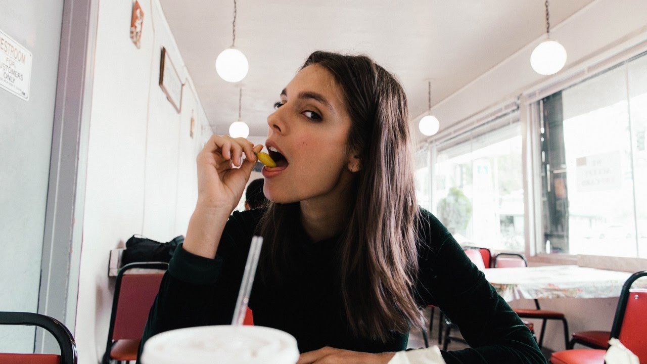 Caitlin Stasey - the most sexy and beautiful girl from Reign
