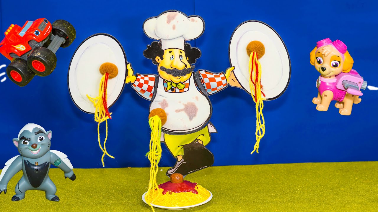 Playing Alfredo Food Fight Game with Lion Guard against Blaze Toys