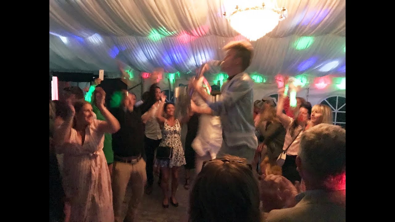 Sommarfest p&aring; Noors slott med Avicii tribute