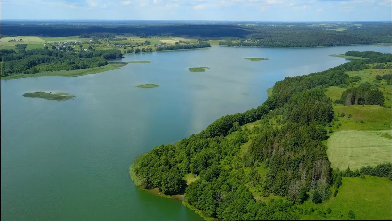 Virš Lietuvos: Vilkokšnio ežeras Aukštadvario regioniniame parke, drono 4K Lithuanian nature aerial