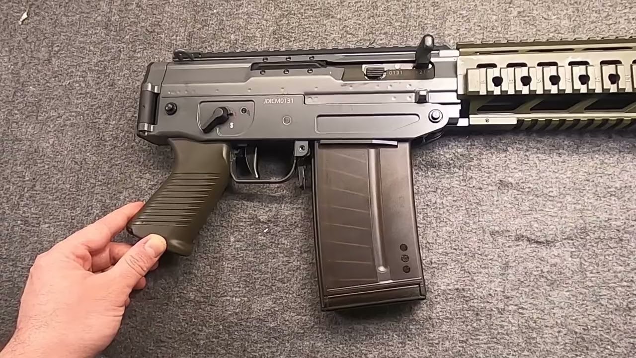 Reviewing The Latest SIG Imports From Switzerland (PE90 Blum, SG751 SOCOM, & Several SG553 Variants)