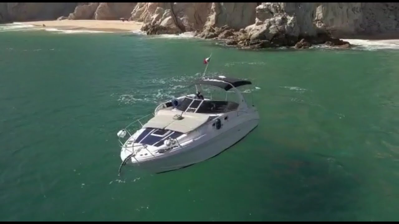 Yate en renta Searay 32 en Cabo San Lucas, Los Cabos. Cabo small yacht for rental.
