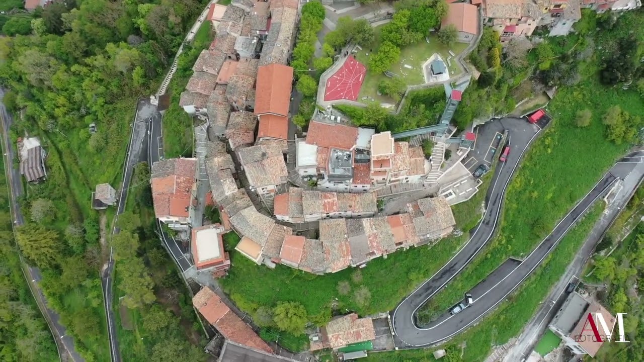 Saracinesco (Roma) a 910 m slm e le sue Meridiane