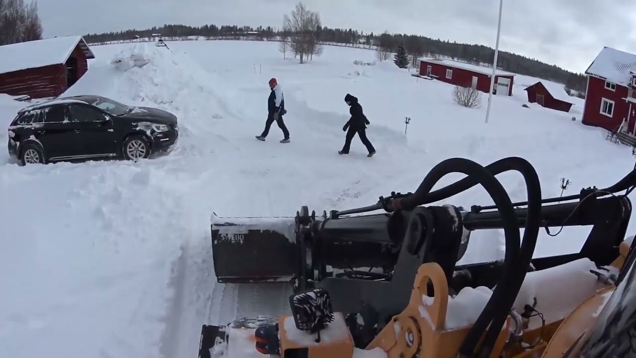 Volvo BM 4300 clearing after snow storm 2022