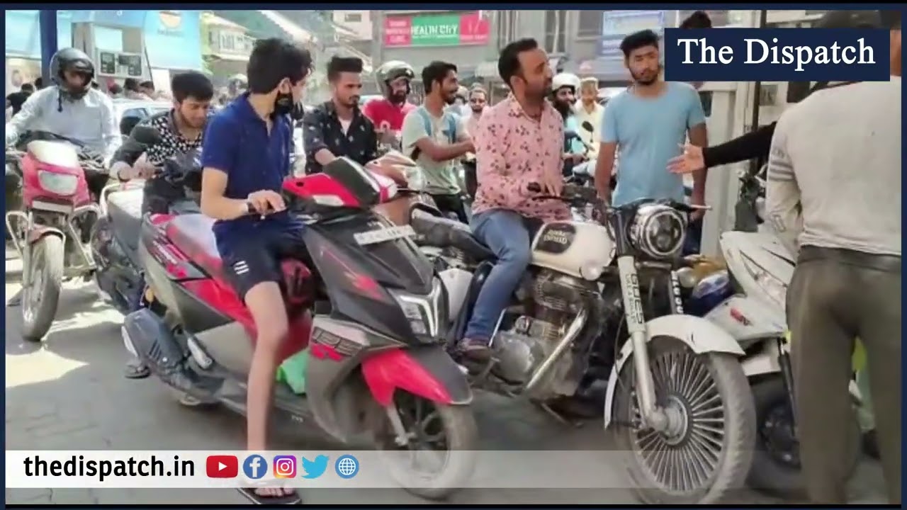 Amid rumors about shortage of fuel in Kashmir, huge rush of people seen at Petrol pump