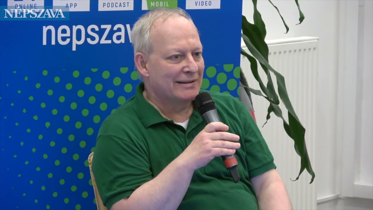 Tóka Gábor: Szokása a magyar közvélemény-kutatóknak, hogy hülyeségekkel traktálják a közönséget