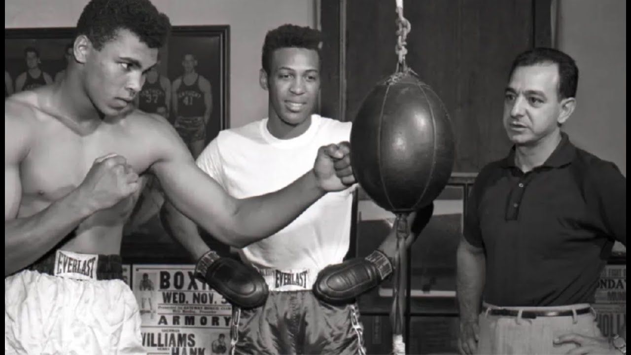 Muhammad Ali vs Jimmy Ellis - A Look Back at the 'Inevitable Fight'
