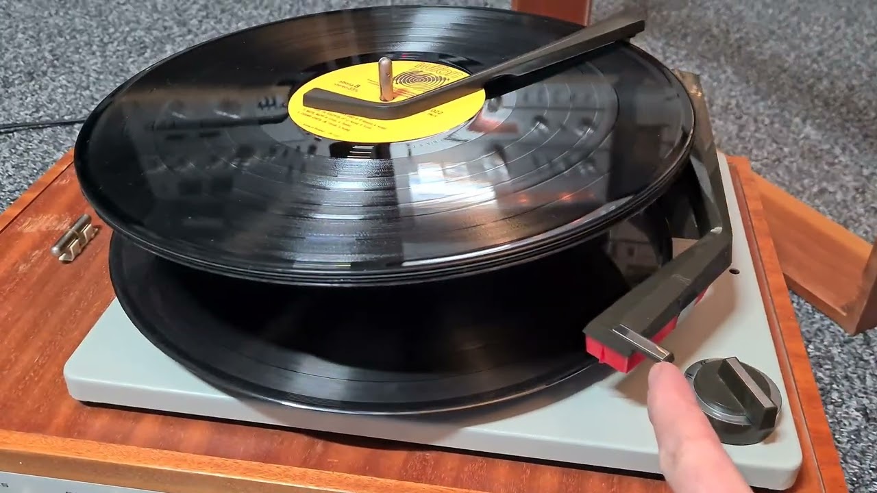 Unitra Fonica WG-500 zmieniacz Płyt Winylowych polskiej produkcji. Pr&oacute;ba mechanizmu. #unitra #retro