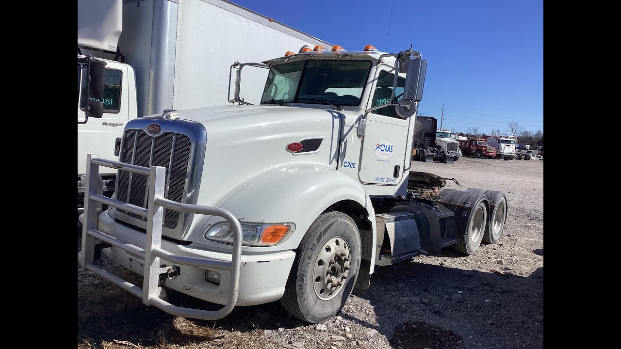 2010 Peterbilt 386 - Parts Unit 10PB136