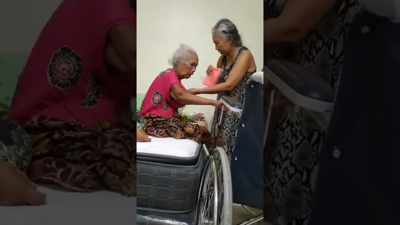 nenek sakit sedih sekali...