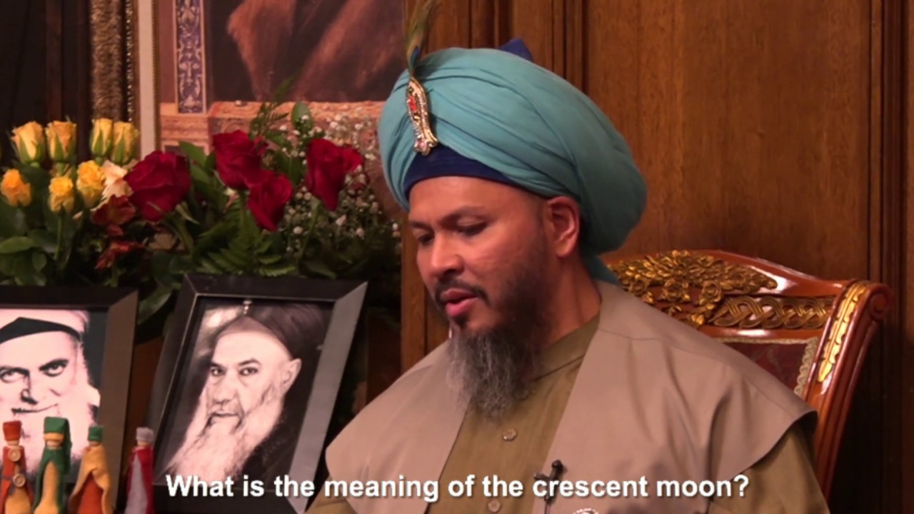What is the meaning of the crescent moon?