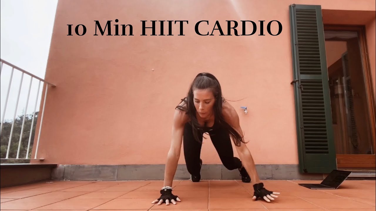 10 Minuti HIIT CARDIO! Circuito veloce ad alta intensitá brucia grassi!