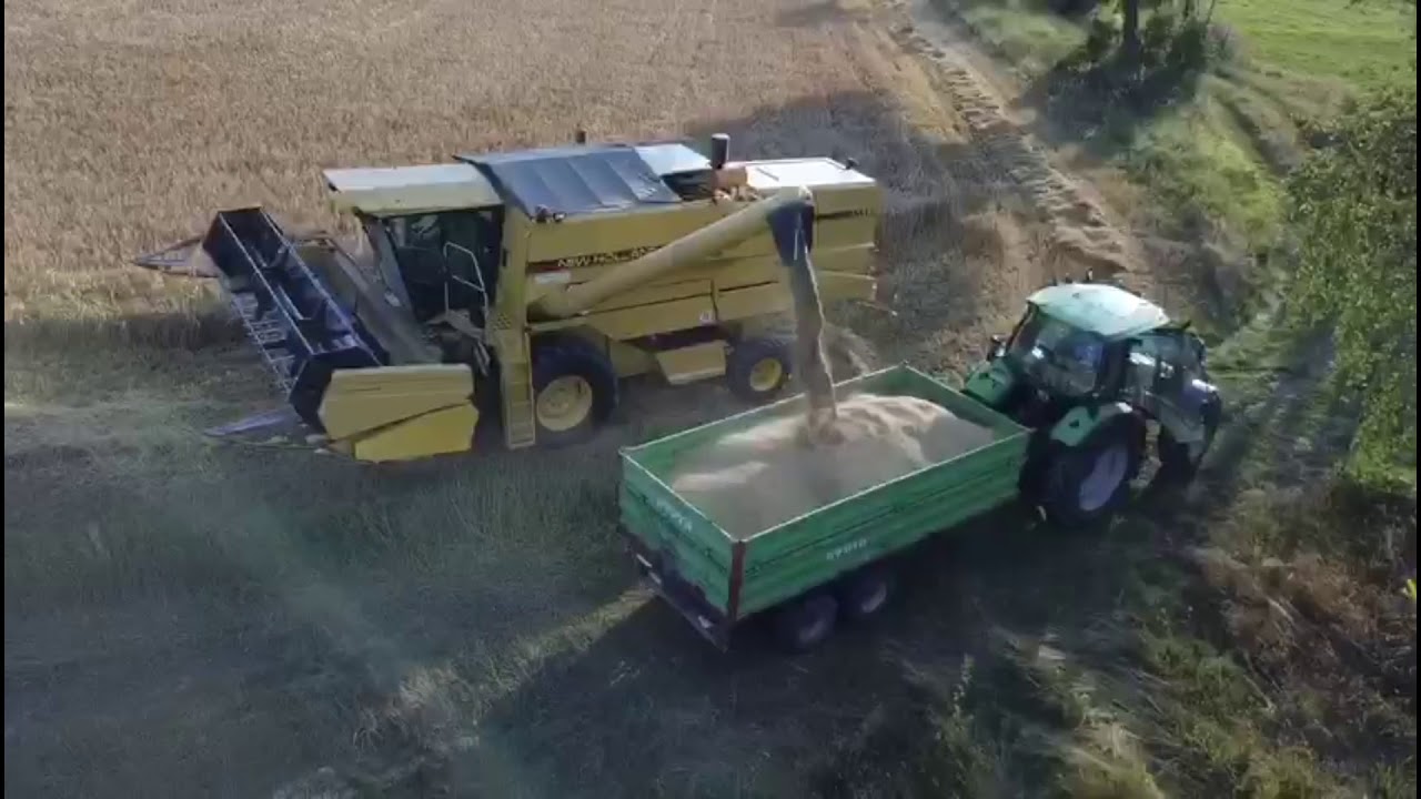 New Holland TX34 und TX32 Mähdrescher in der Gerste Grain harvesting