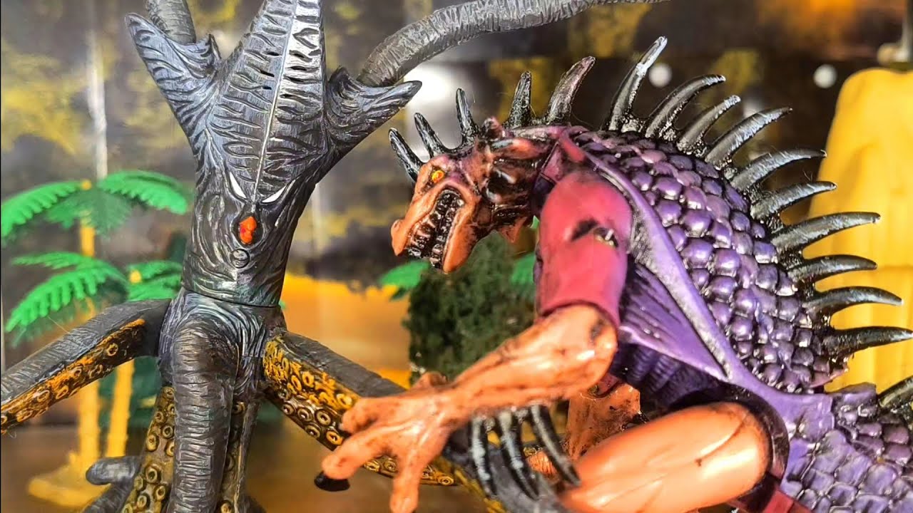 VIRAS vs VARAN Trendmasters STOP MOTION 