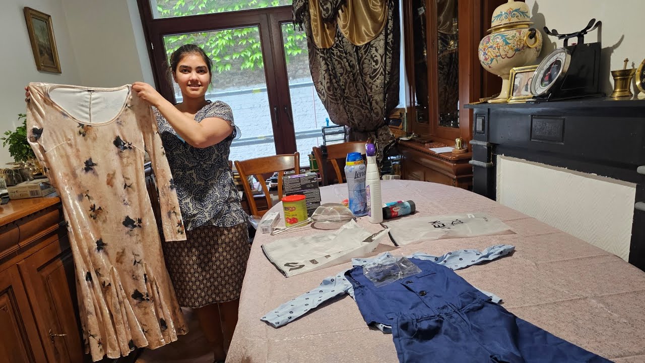 Am fost la magazin action și va arătăm rochie lui Nora.