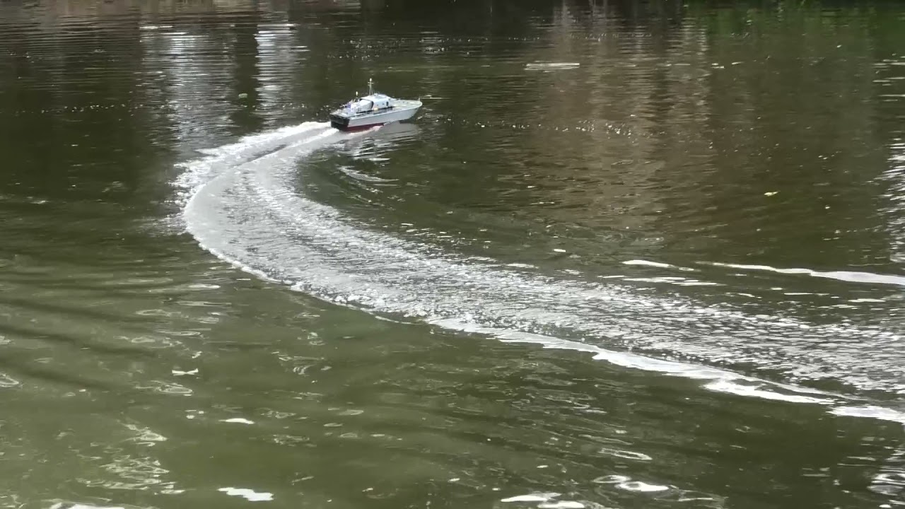 Nicely built BIG SCALE RC Vosper Perkasa Class fast patrol boat