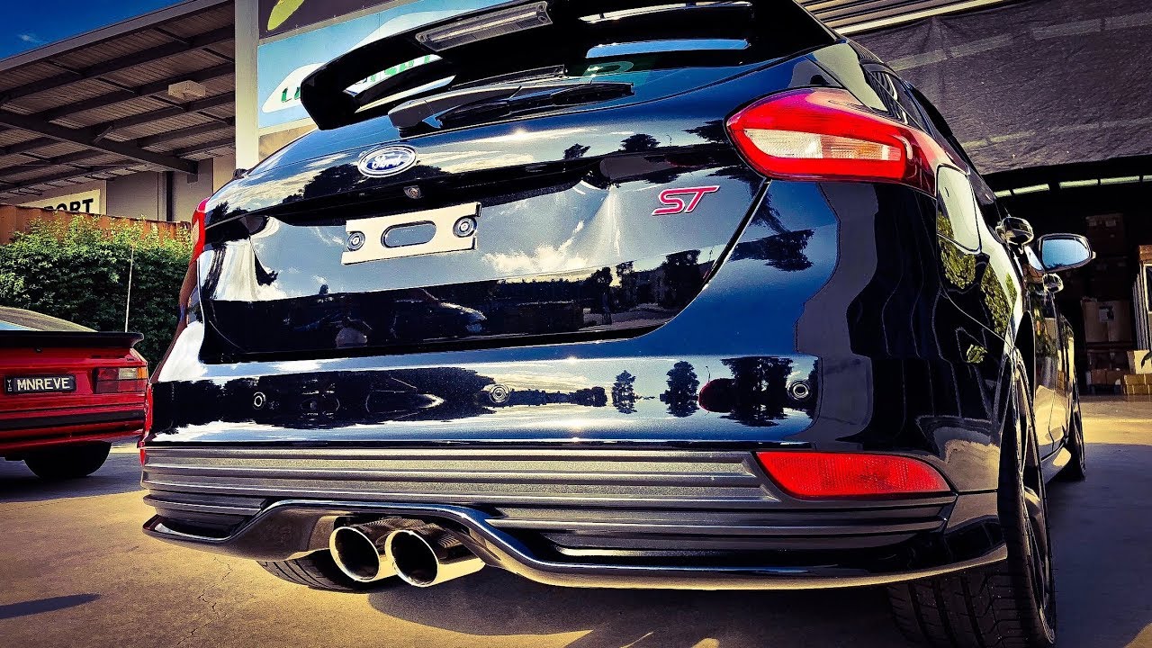 Ford Focus ST - Full Detail On Soft Black Paint (Vlog 9)