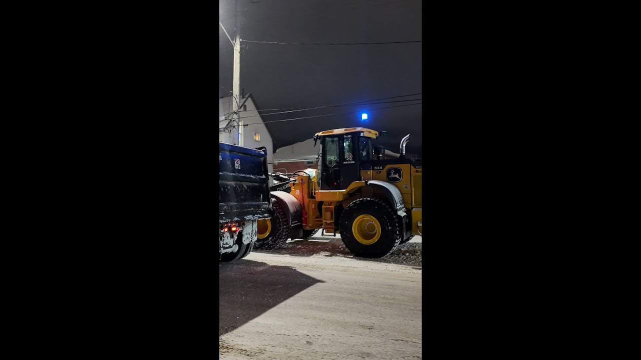 How the City Clears Snow from Main Roads in Canada
