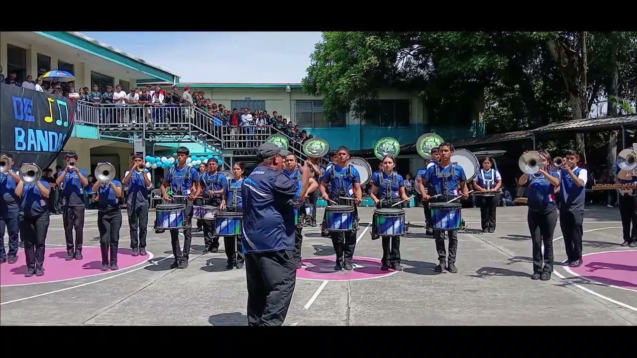 Boinas Verdes Marching Band!!! Lujo de presentacion.