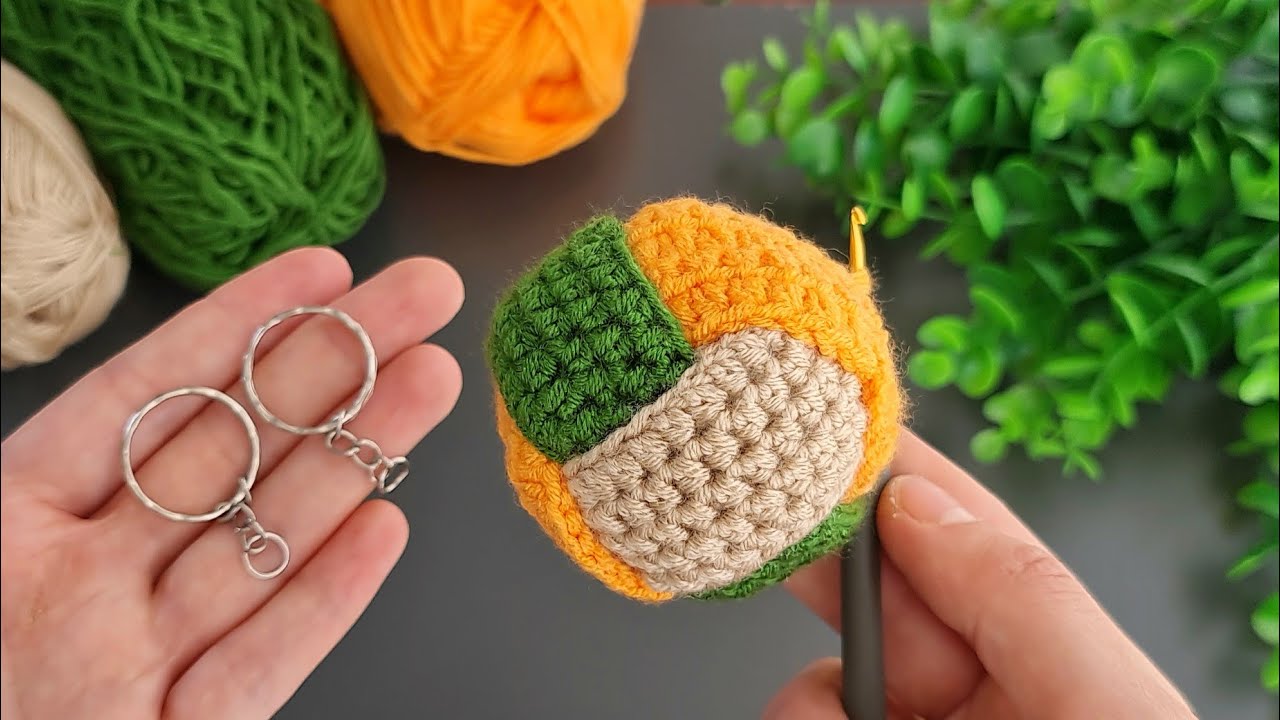 💰I Made MONEY with This SUPER EASY Crochet Ball Keychain! Sell and give as a gift.
