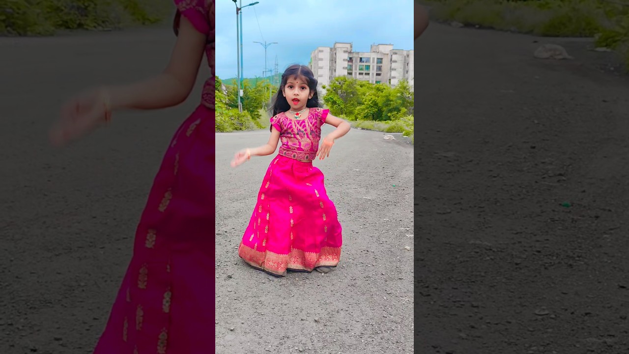 Kamal zali swapnat ali rani mukhraji nati #marathisong #trending #dance #viral #kavya #ytshorts