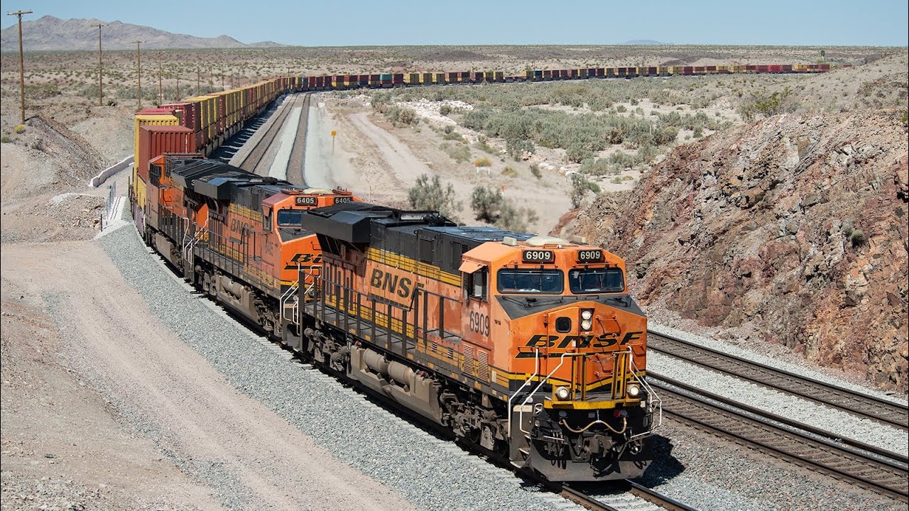 S LHWCXO1 09 - BNSF 6909E @ Mile 587.7 BNSF Needles Sub (Klinefelter, CA)