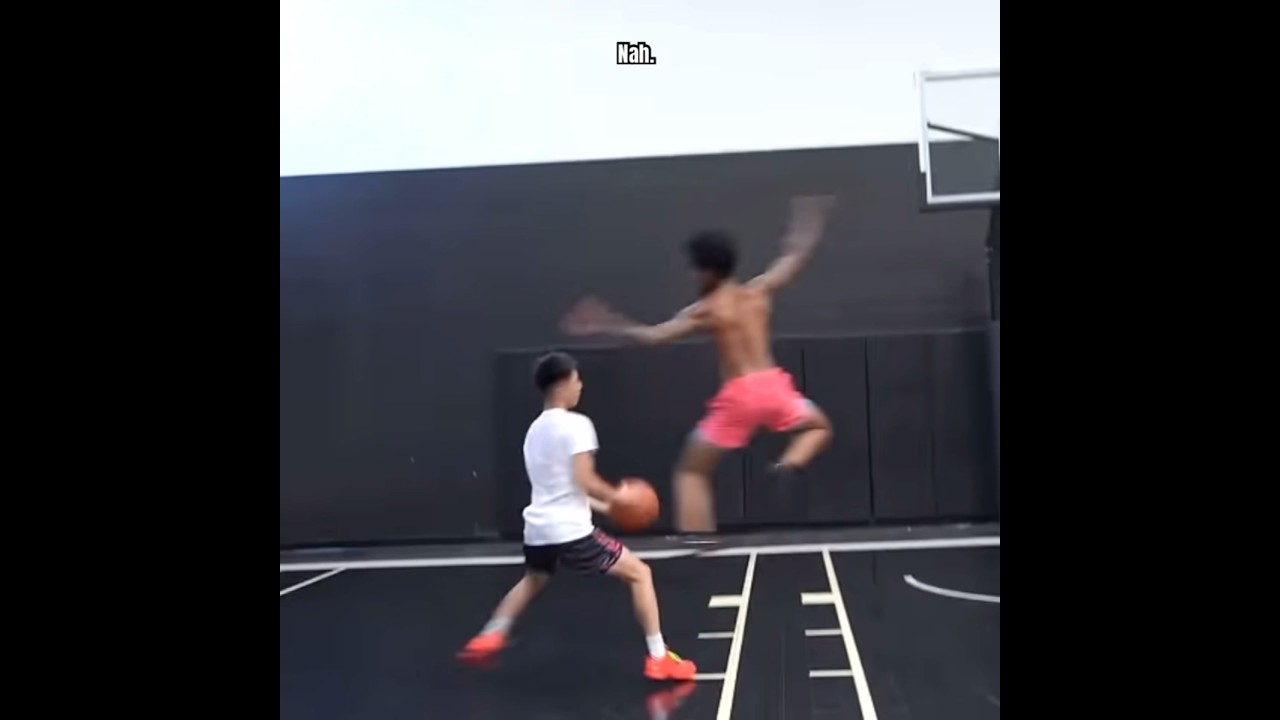 Ray and Flight 1v1 🏀| #ray #rayasianboy #flight #flightreacts #1v1 #basketball #rayasianboyclips