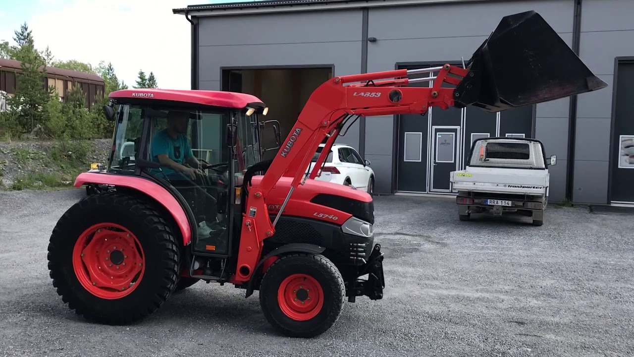 Köp Traktor Kubota L5740 4WD med skopa på Klaravik.se