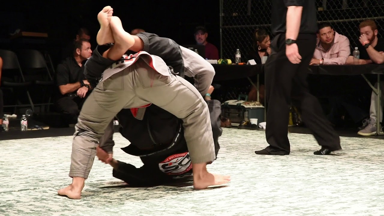 NFC 111 Diego Saraiva v Layton Wilcox