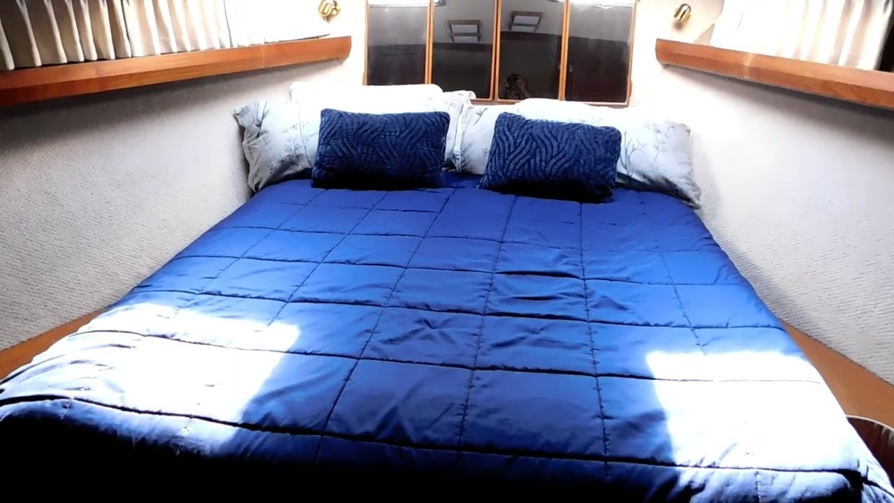 Bayliner 4588 With Hull Waterline Swimstep Extension - Boatshed - Boat Ref#336640