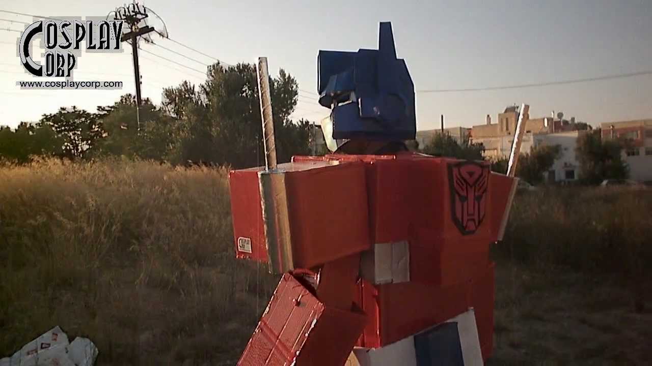 Optimus Prime G1 Cosplay by Cosplay Corp