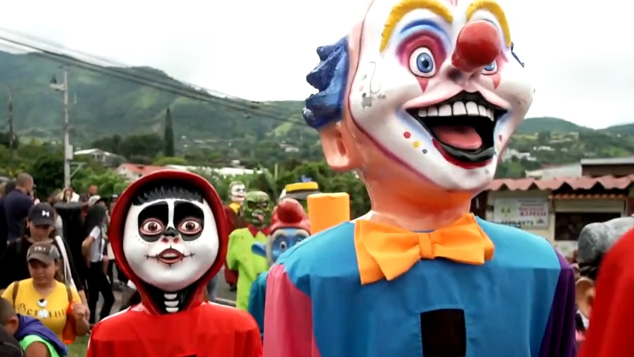 🎭 Mascarada y Cimarrona Escazuceña Costa Rica