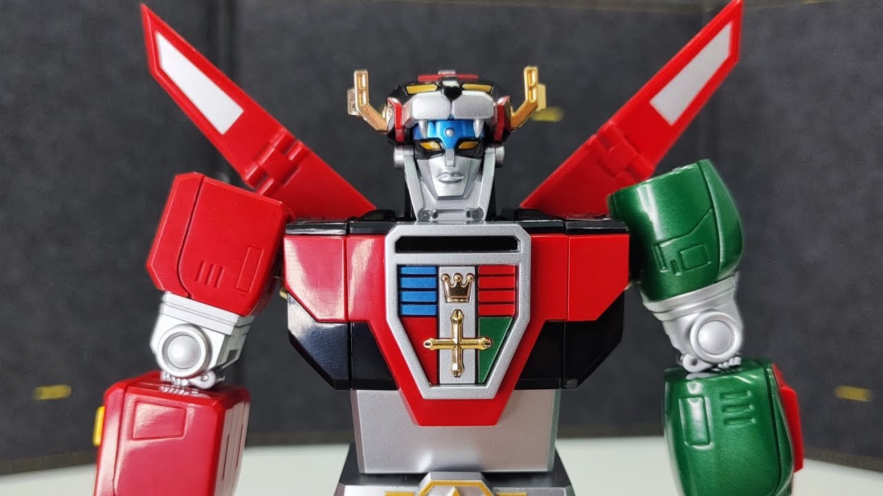 Voltron Action Toys review #voltron #actiontoys #review