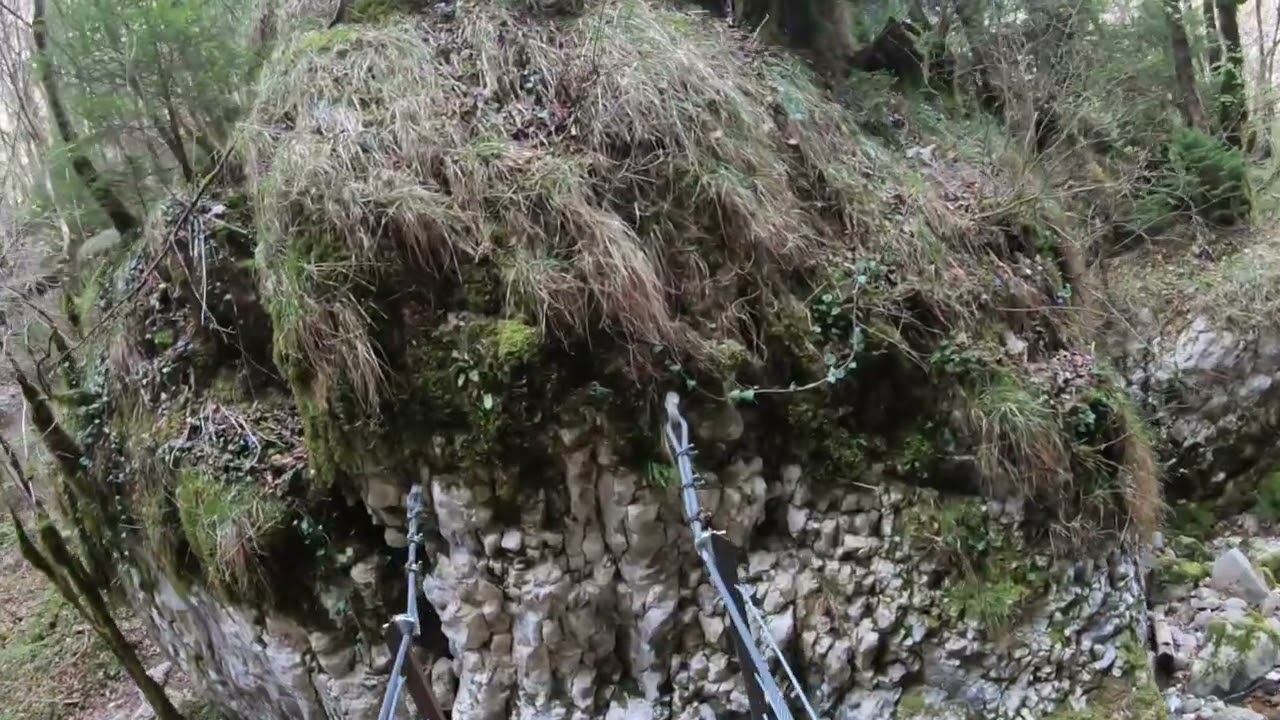 LA CASCATA DEL SALTON A LAMON (BL)