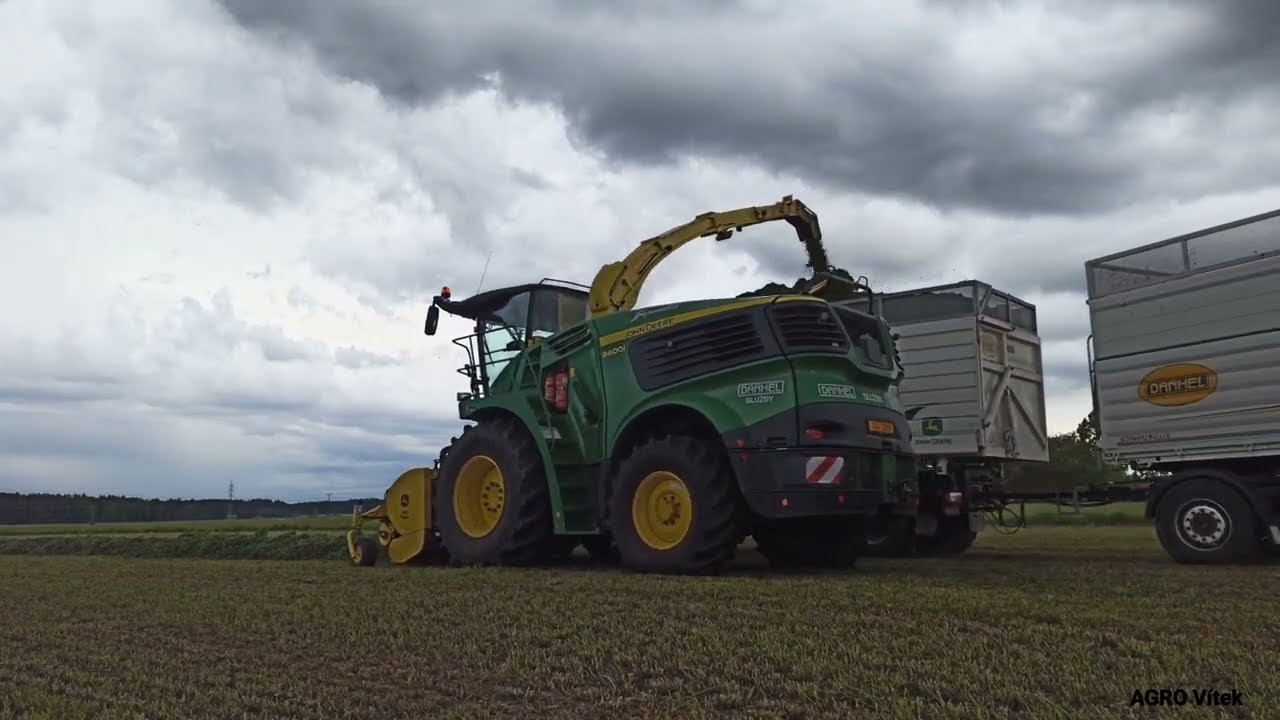 Senáže jetele DAŇHEL služby |John Deere 9600i & Tatra Phoenix|