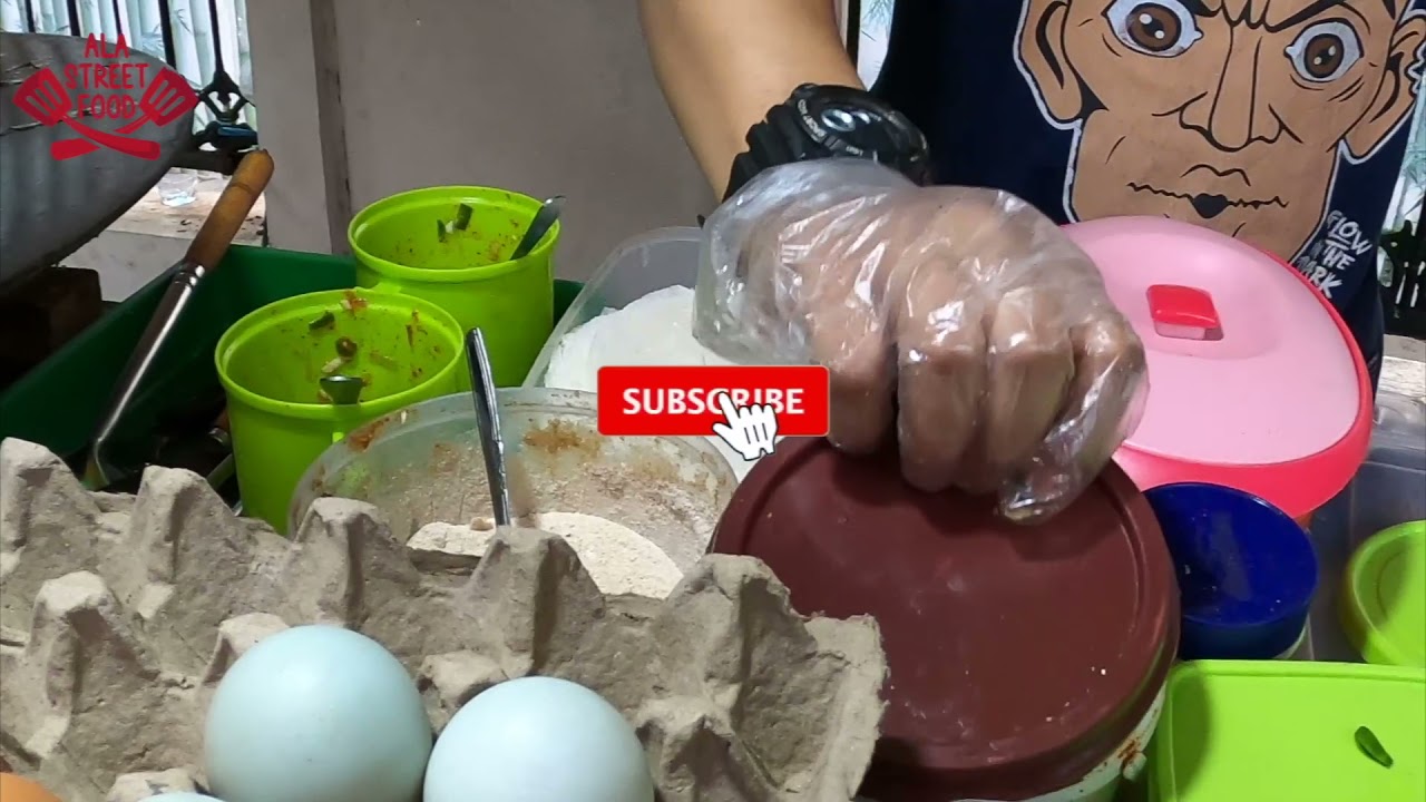 UNIKNYA MARTABAK TELOR MINI INI, PAKE BUMBU RENDANG #STREETFOOD #MARTABAKMINI #MARTABAKTELOR