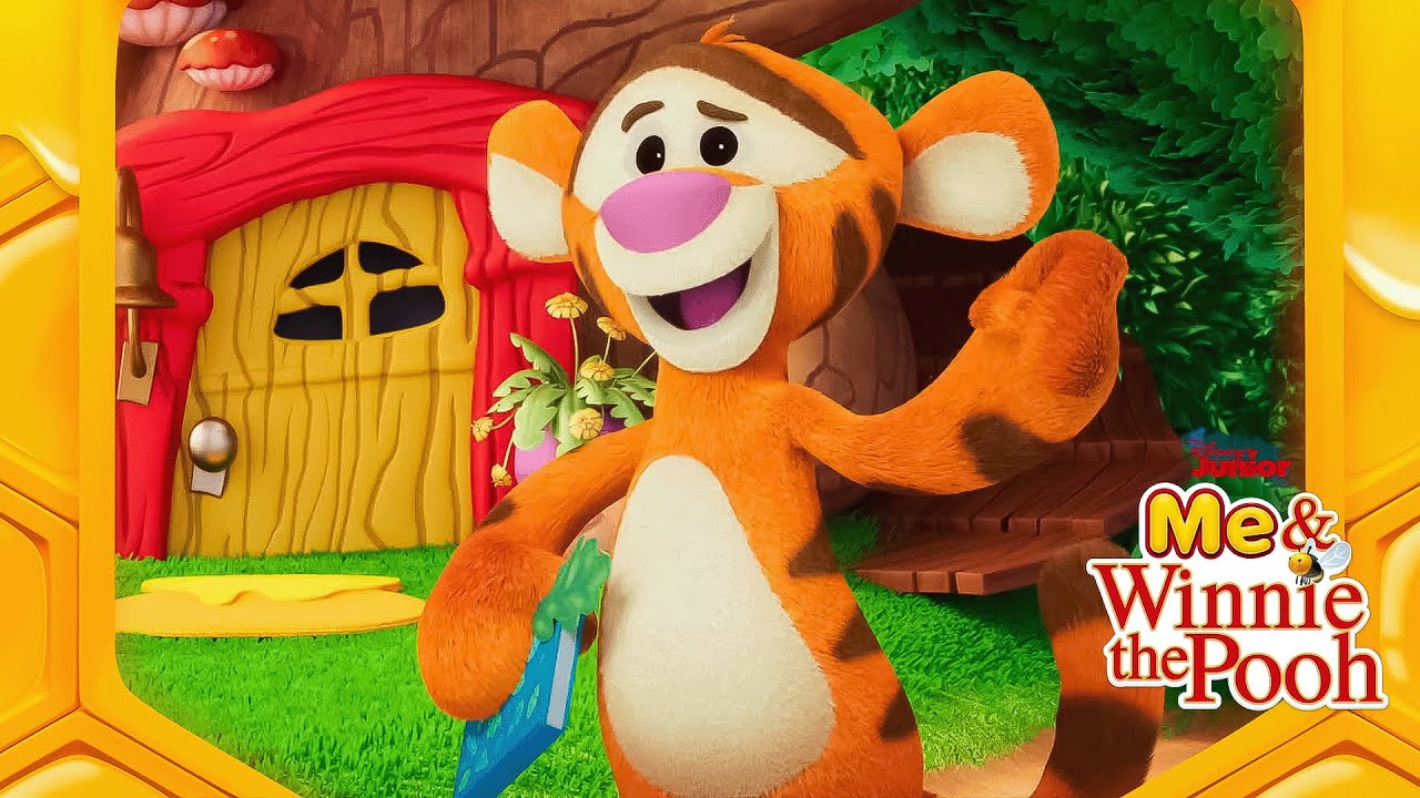 Tigger's Leaf Collection 🍂 | Me & Winnie the Pooh 🍯 | Vlog 21 | @disneyjr